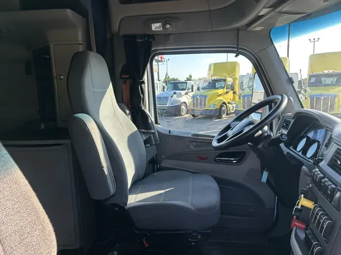 2021 Peterbilt 579