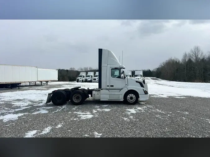 2018 Volvo VNL300