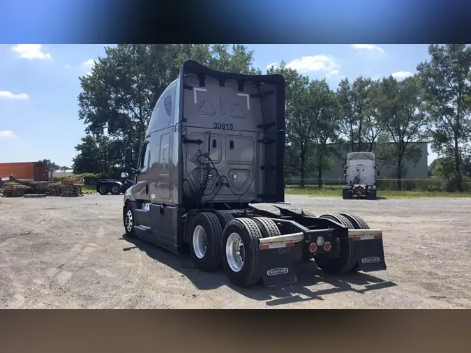 2025 Freightliner Cascadia 126