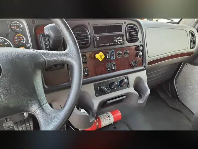 2019 FREIGHTLINER/MERCEDES M2 106