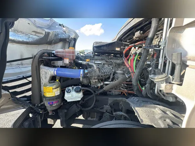 2023 Freightliner Cascadia 126