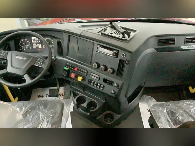 2023 Freightliner Cascadia 126712777083882233315f4657e0783670f