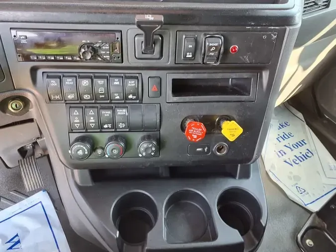 2019 NAVISTAR INTERNATIONAL LT625 SLPR CAB