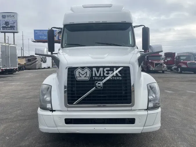 2018 VOLVO VNL64T670