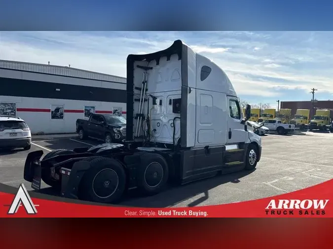 2022 FREIGHTLINER CA126