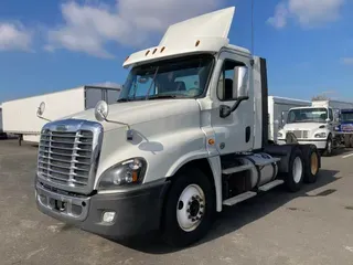 2018 FREIGHTLINER/MERCEDES CASCADIA 125