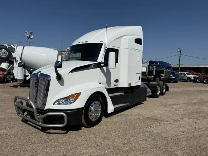2023 Kenworth T680