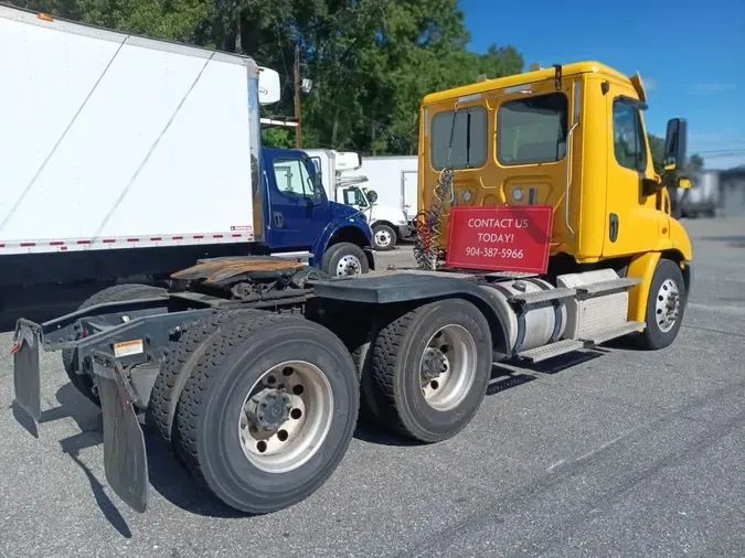 2019 FREIGHTLINER CASCADIA 113