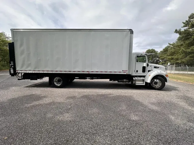 2018 Peterbilt 337