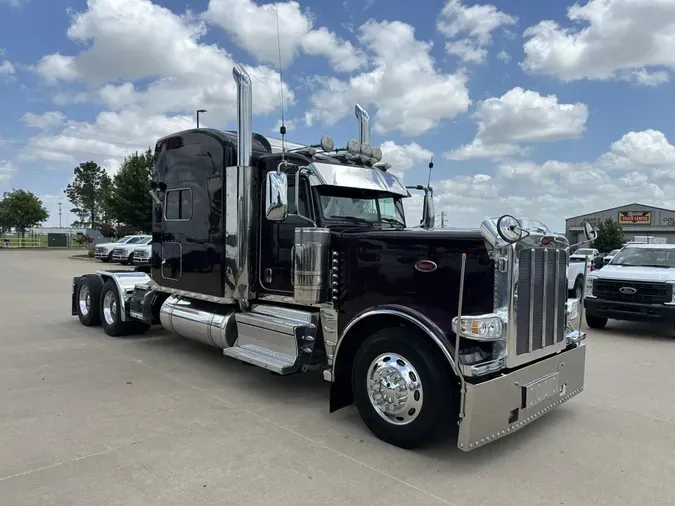2021 Peterbilt 389
