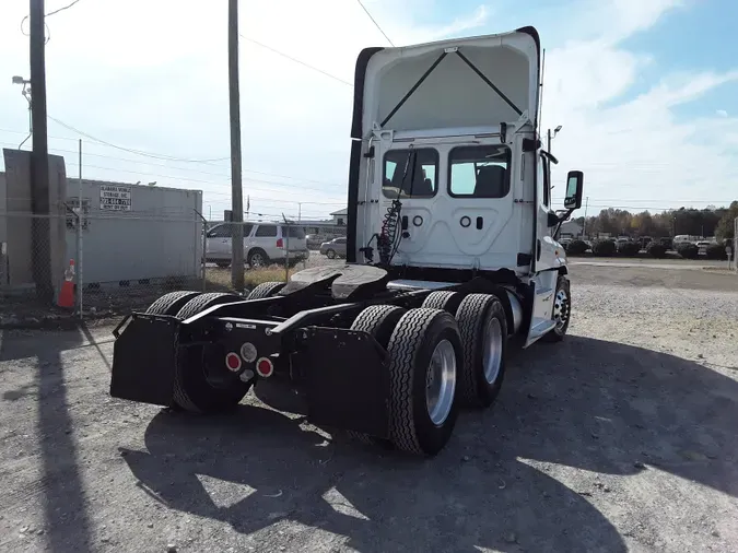 2018 FREIGHTLINER/MERCEDES CASCADIA 125