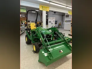 2022 John Deere 1025R