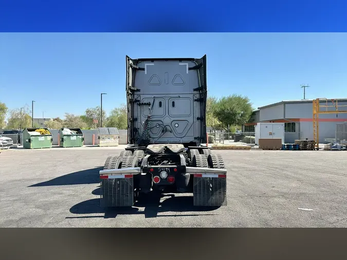 2023 Freightliner Cascadia