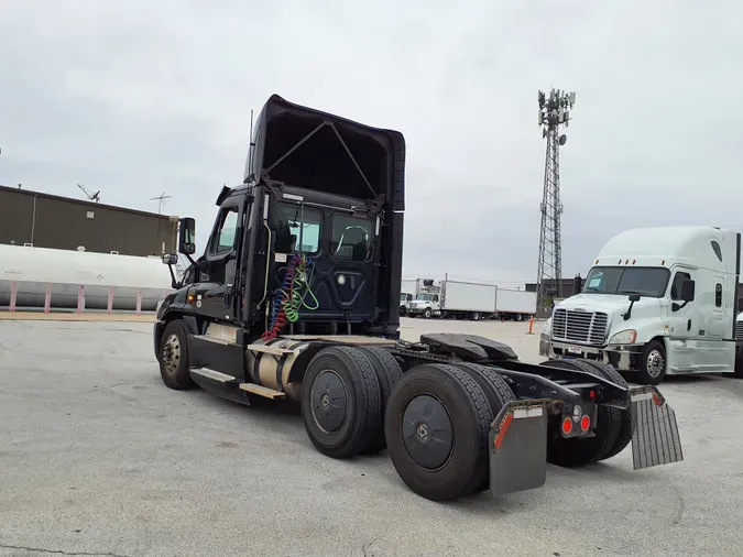 2019 FREIGHTLINER/MERCEDES CASCADIA 125