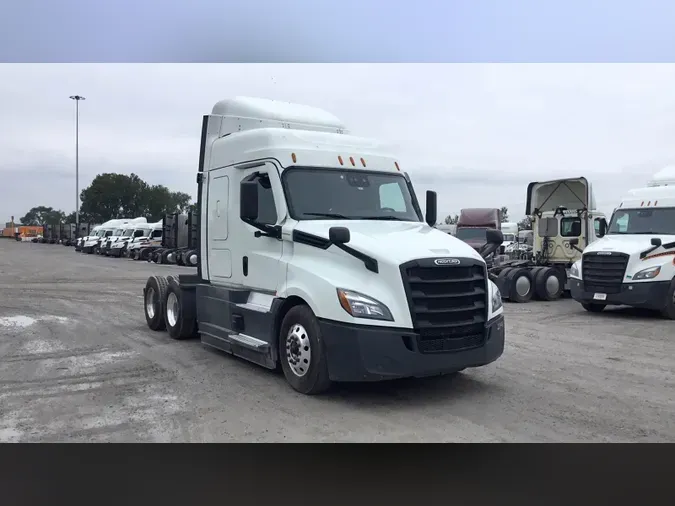2021 Freightliner Cascadia 126714fbb654de8647b1bb8ef657e112fdc