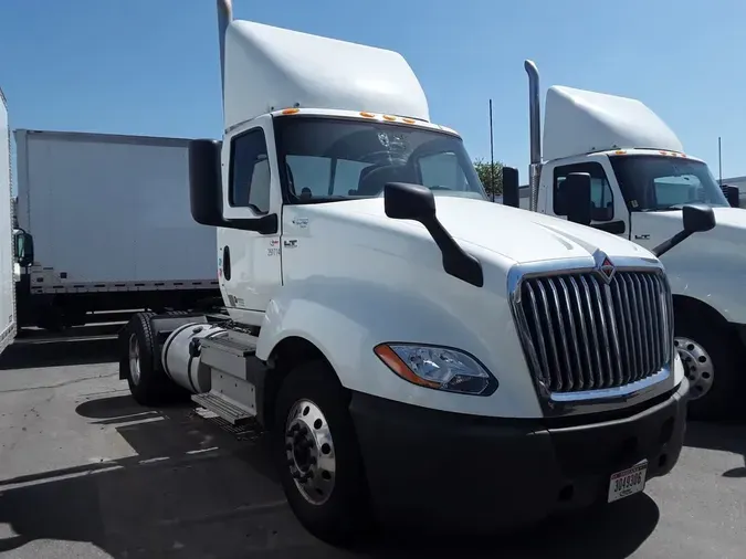 2021 NAVISTAR INTERNATIONAL LT625 DAYCAB S/A