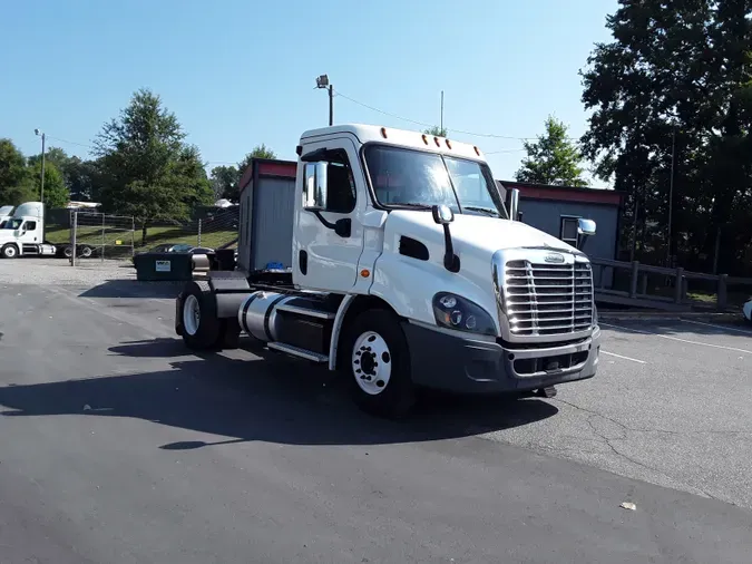 2018 FREIGHTLINER/MERCEDES CASCADIA 113