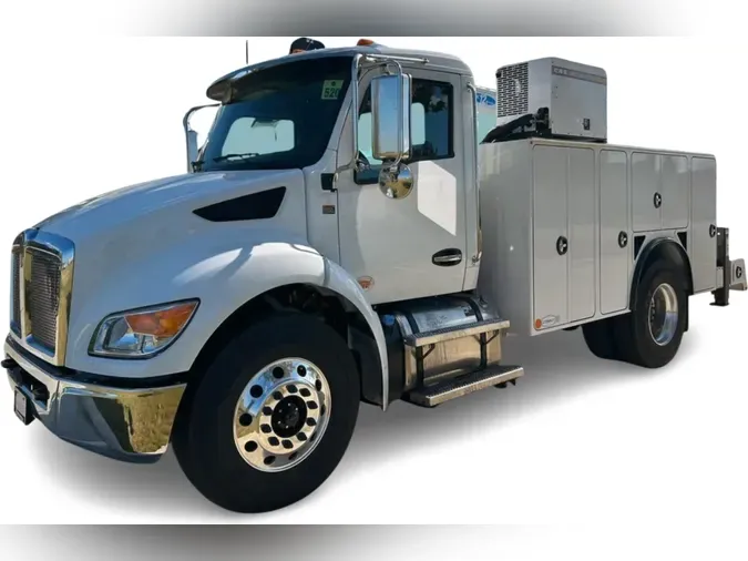 2025 Kenworth T280715715a16f4fcd8c706616f4efd50ea6