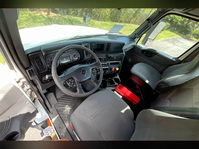 2019 INT LT625 6x4