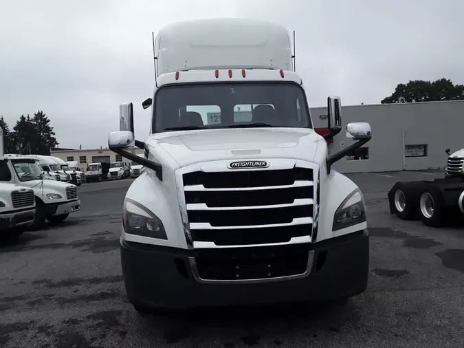 2020 FREIGHTLINER NEW CASCADIA 126