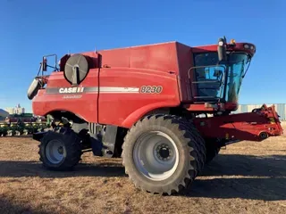 2012 Case IH 8230
