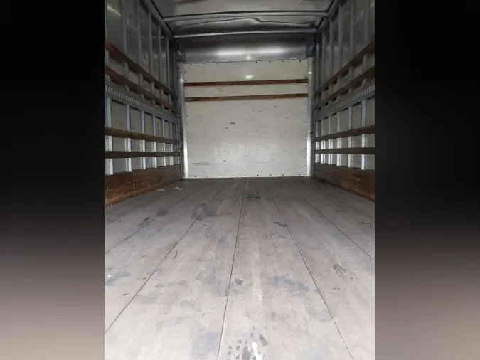 2018 ISUZU NPR HD