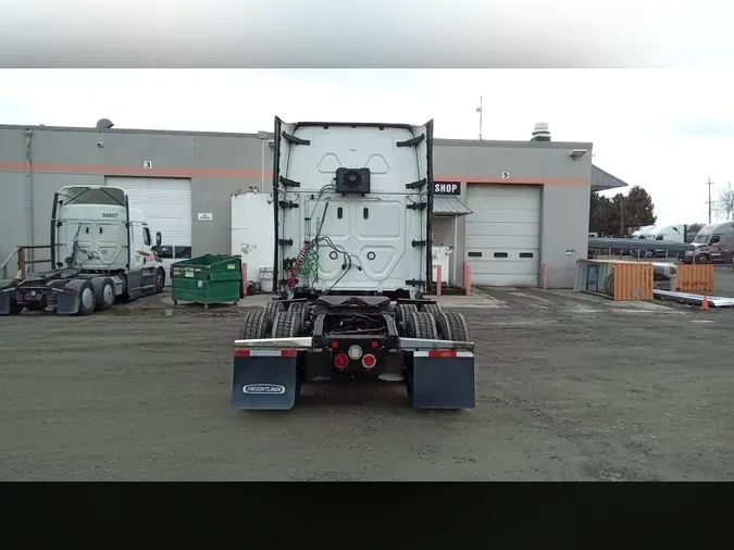 2022 Freightliner Cascadia 126716417bcfc050857ba6d0d55cbdd5c43
