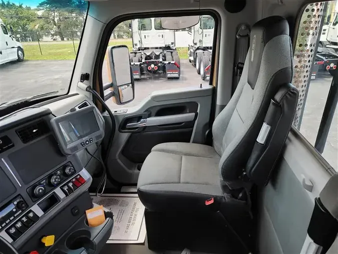 2022 KENWORTH T680