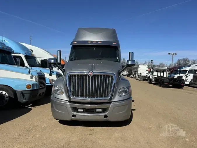 2022 INTERNATIONAL LT