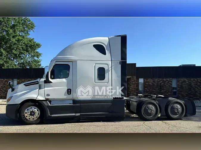 2024 FREIGHTLINER Cascadia 126