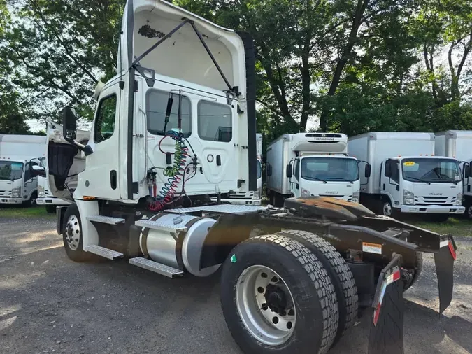 2019 FREIGHTLINER NEW CASCADIA 126