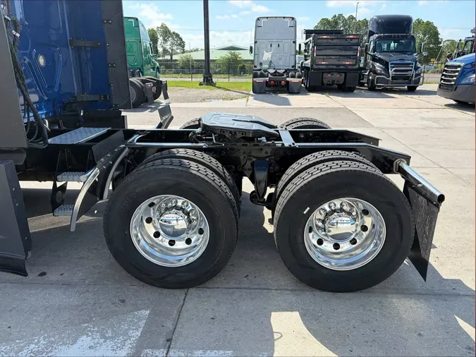 2022 Freightliner Cascadia 1267178fd77788176db7f3984a72569fd11