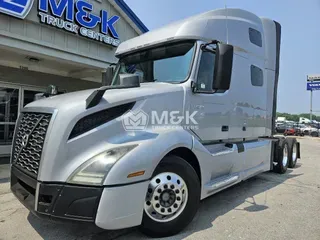 2019 VOLVO VNL64T760