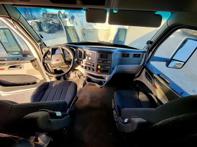 2022 Peterbilt 579717c171ff24eb8e49f3ffe68eb7a427d