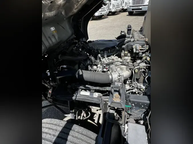 2020 ISUZU NPR HD