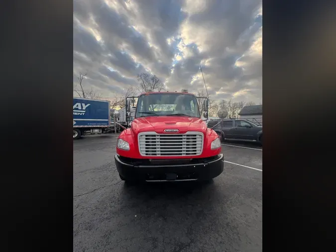 2018 FREIGHTLINER/MERCEDES M2 106