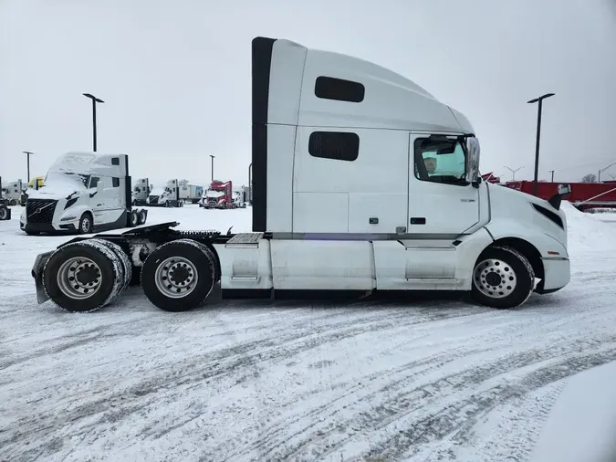 2023 VOLVO VNL64T760