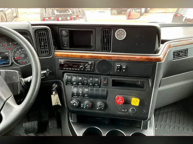 2021 INT LT625 6x4