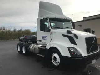 2016 VOLVO VNL64300
