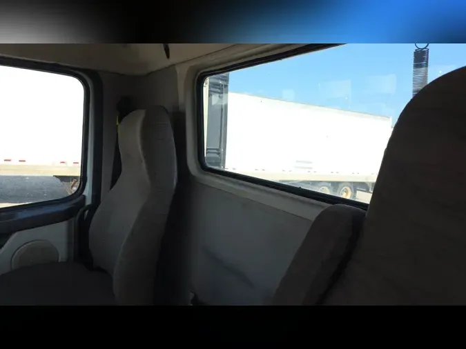 2018 Volvo VNL300