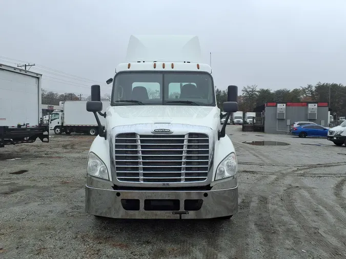 2017 FREIGHTLINER/MERCEDES CASCADIA 125