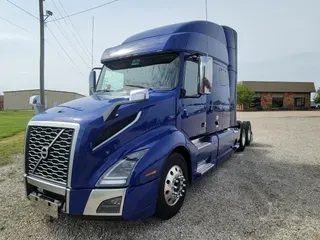 2019 VOLVO VNL64T740