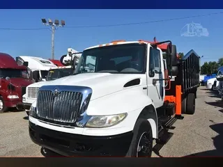 2010 INTERNATIONAL DURASTAR 4300