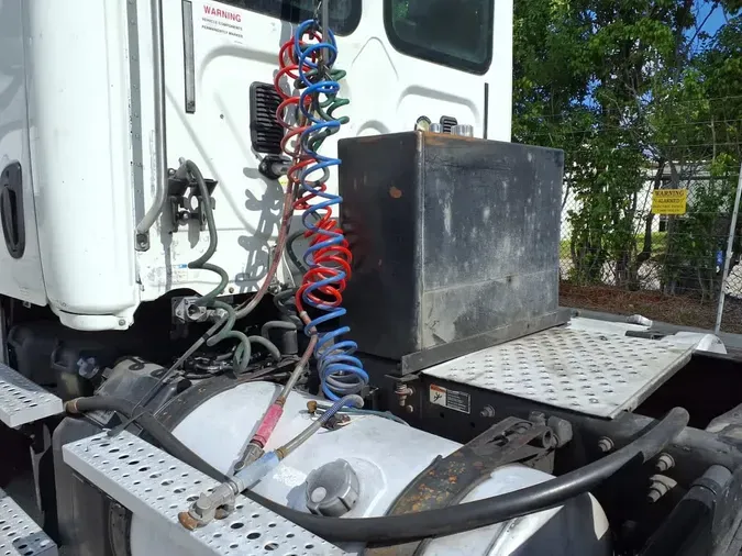 2016 FREIGHTLINER/MERCEDES CASCADIA 1257196350178da38d927bad6c63b23fc19