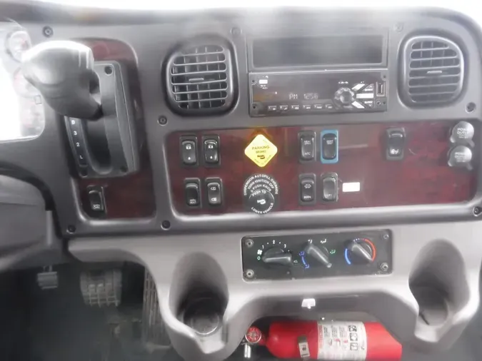 2019 FREIGHTLINER/MERCEDES M2 106