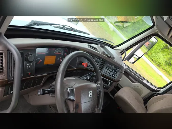 2018 Volvo VNL300