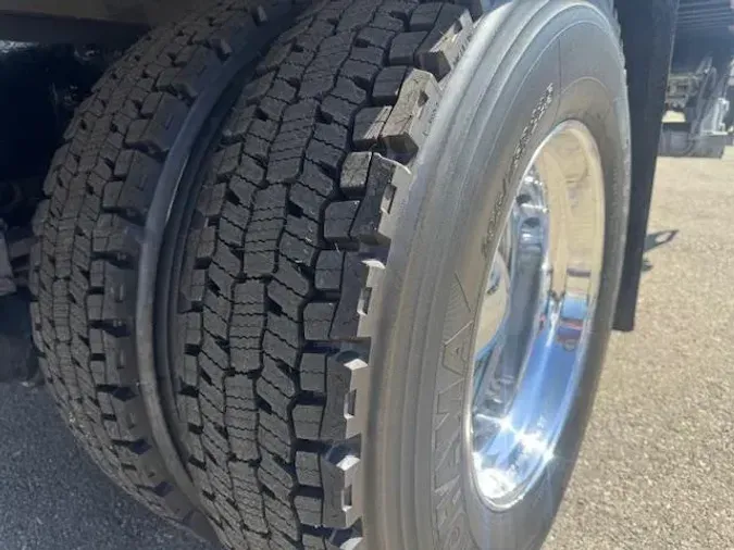 2020 Peterbilt 337