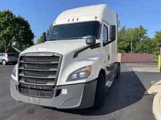 2019 FREIGHTLINER CASCADEVO1