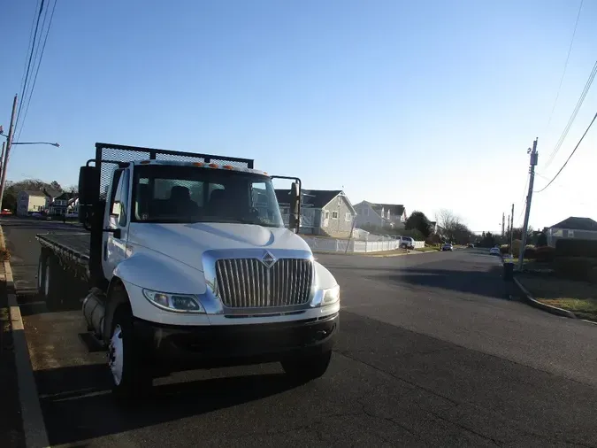 2013 INTERNATIONAL 4400 6 X 4