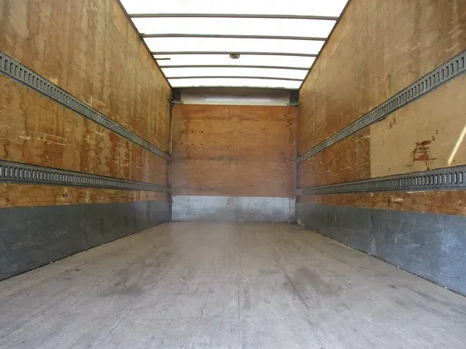 2016 FREIGHTLINER M2